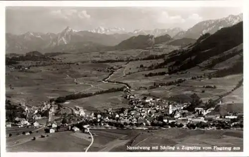 Ak Nesselwang im Allgäu, Säuling, Zugspitze, Fliegeraufnahme