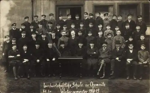 Foto Ak Chemnitz in Sachsen, Landwirtschaftliche Schule, Wintersemester, Gruppenbild