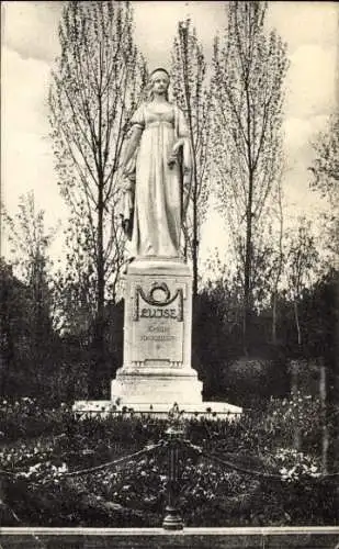 Ak Magdeburg an der Elbe, Königing Luise-Denkmal