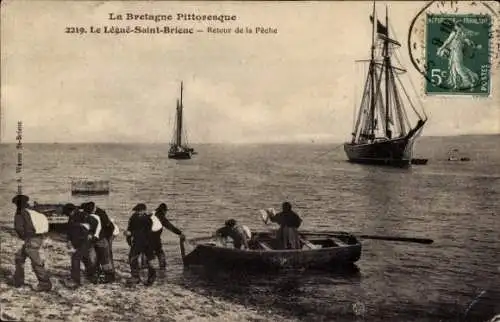 Ak Le Légué Saint Brieuc Côtes d’Armor, Strand, Rückkehr der Fischer