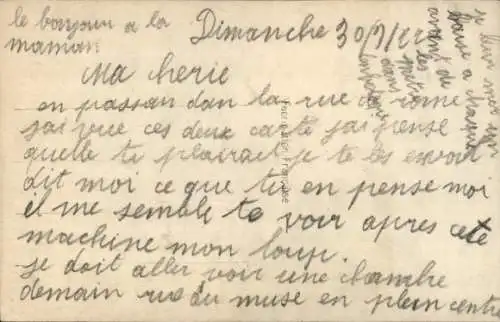 Ak Junge Frau schreibt auf einer Schreibmaschine