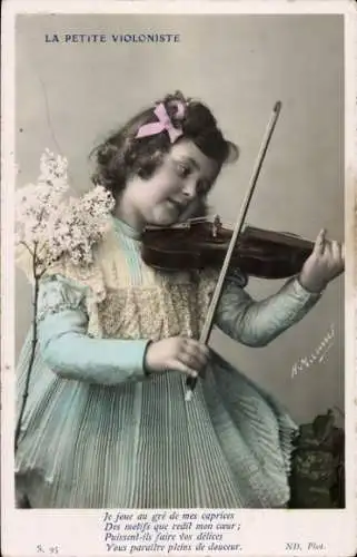 Ak La Petite Violiniste, Mädchen spielt Geige