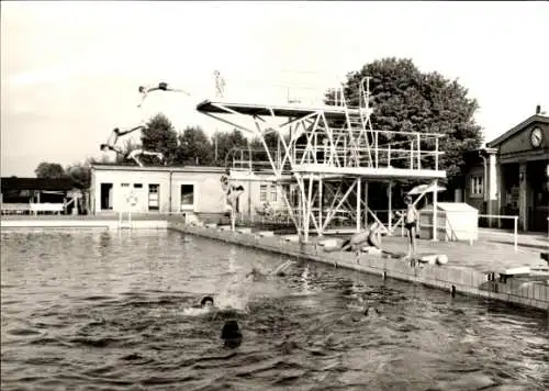 Ak Eberswalde Brandenburg, Freibad, Sprungturm