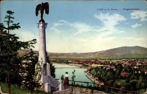 Ak Linz Donau Oberösterreich, Fliegerdenkmal, Blick über die Stadt