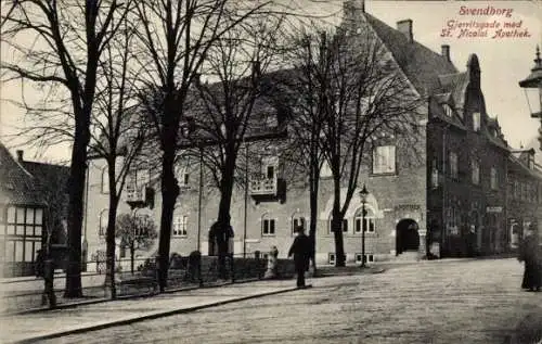 Ak Svendborg Dänemark, Gierritsgade, St. Nicolai Apotheke