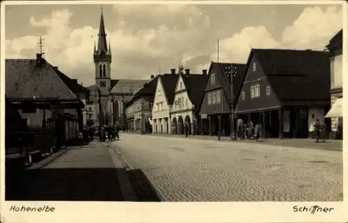 Foto Ak Vrchlabí Hohenelbe Region Königgrätz, Straßenpartie, Kirche