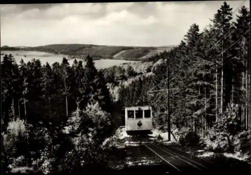 Ak Augustusburg im Erzgebirge, Drahtseilbahn  im Hintergrund bewaldete Berge