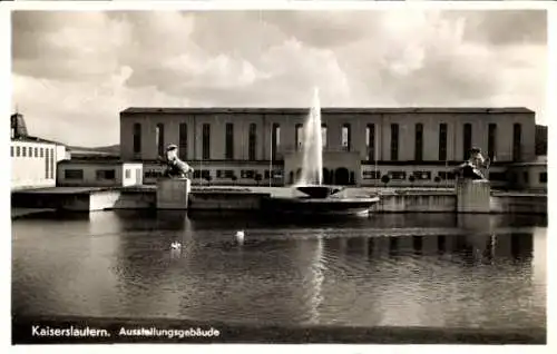 Ak Kaiserslautern in der Pfalz, Ausstellungsgebäude, Wasserfontäne