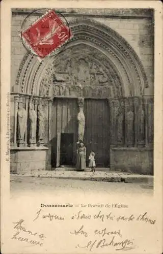 Ak Donnemarie en Montois Seine et Marne, Kirchenportal