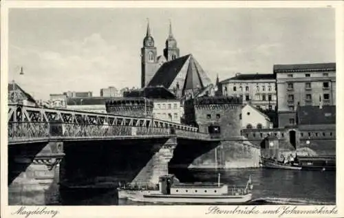 Ak Magdeburg in Sachsen Anhalt, Strombrücke und Johanniskirche, Boote