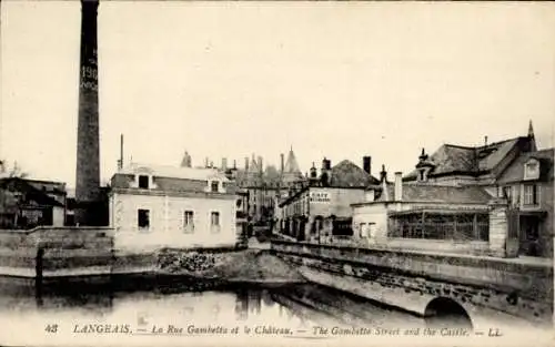 Ak Langeais Indre et Loire, Rue Gambetta und das Schloss