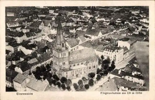 Ak Eberswalde im Kreis Barnim, Fliegeraufnahme der Stadt, Kirche