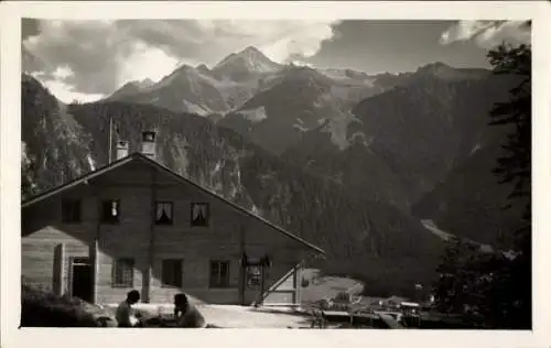 Foto Ak Mayrhofen Tirol, Gasthaus, Gebirge