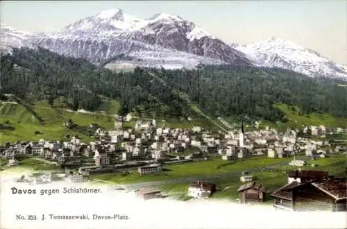 Ak Davos Dorf Kanton Graubünden, Gesamtansicht, Schiahörner