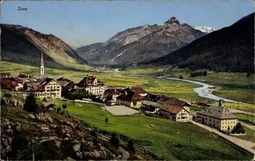 Ak Zuoz Kt. Graubünden, Panorama, Ort im Tal, Fluss, Alpen