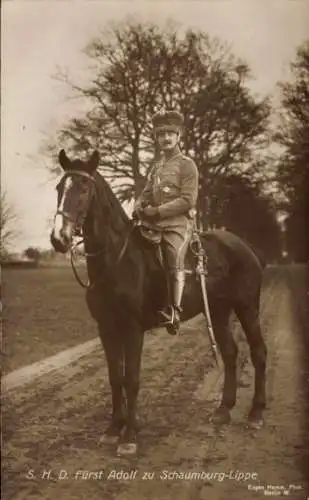 Ak Fürst Adolf zu Schaumburg-Lippe, Portrait in Husarenuniform