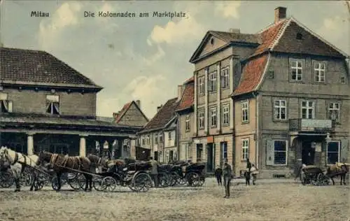 Ak Jelgava Mitau Lettland, Kolonnaden am Marktplatz