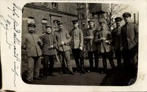 Foto Ak Szczecin Stettin Pommern, Deutsche Soldaten in Uniform, Gruppenbild