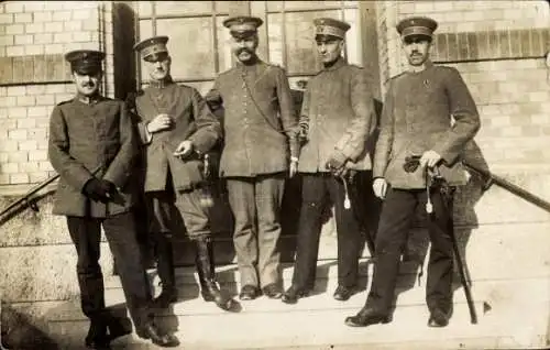 Foto Ak Pforzheim, Deutsche Soldaten in Uniform, Gruppenbild, Reservelazarett Friedrichshafen