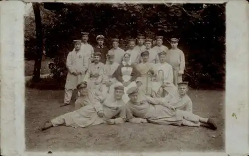 Foto Ak Ciechocinek Ciechozinek Hermannsbad Westpreußen, Genesungsheim, Soldaten im Lazarett