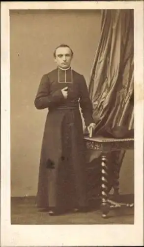 CdV Missionar, Bischof, Portrait