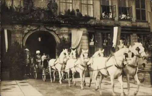 Foto Ak Herzog Johann Albrecht zu Mecklenburg-Schwerin, Kutsche, Schloss Wolfenbüttel