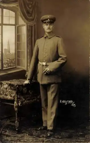 Foto Ak Deutscher Soldat in Uniform, Portrait