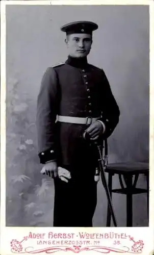 CdV Wolfenbüttel, Deutscher Soldat in Uniform, Portrait