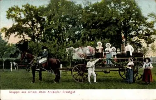 Ak Gruppe aus einem alten Artländer Brautgut, Pferdewagen