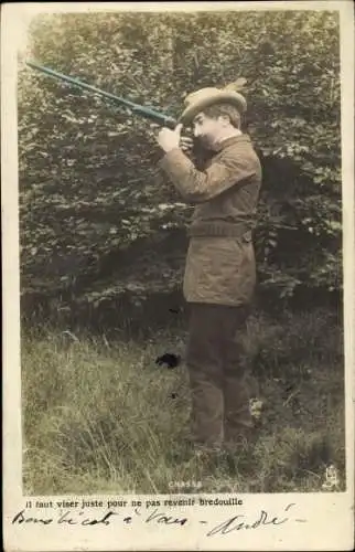 Ak Jäger zielt auf ein Tier, Jagd, Gewehr