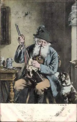 Ak Portrait, alter Jäger reinigt Jagdgewehr, Tabakpfeife, Hund