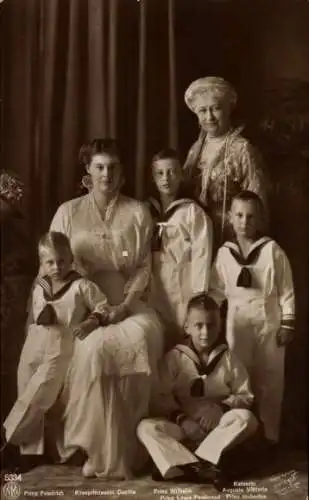 Ak Kaiserin Auguste Viktoria, Kronprinzessin Cecilie, Prinz Wilhelm, Friedr., Louis Ferd., Hubertus