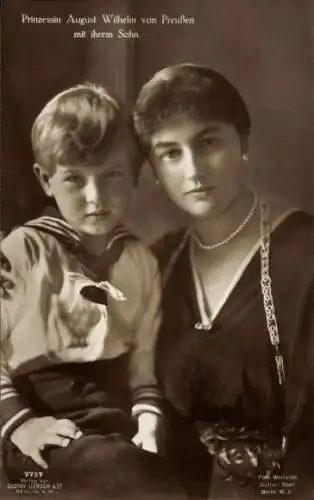 Ak Prinzessin August Wilhelm von Preußen, Alexandra Viktoria, Prinz Alexander Ferdinand