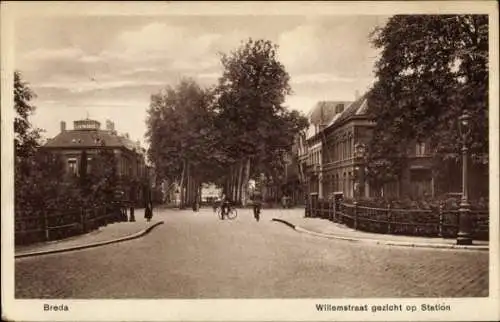 Ak Breda Nordbrabant Niederlande,  Willemstraat gezicht op Station