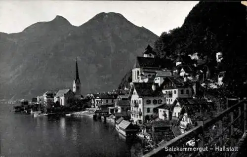 Ak Hallstatt im Salzkammergut Oberösterreich, Ortsansicht mit Gewässer