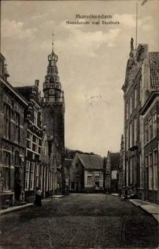 Ak Monnikendam Waterland Nordholland Niederlande, Noordeinde met Stadhuis