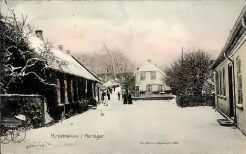 Ak Kirkebakken Mariager Dänemark, Dorfansicht im Winter