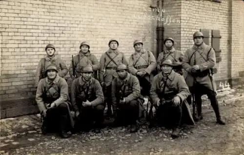 Foto Ak Französische Soldaten in Uniform, Camp Oberhoffen, Gruppenbild