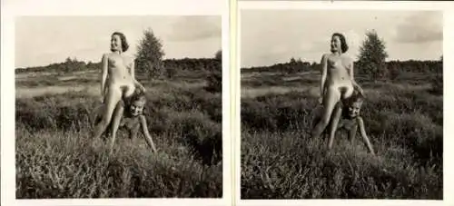 Stereo Foto: Gerhard Riebicke Erotik, Zwei nackte Frauen, Frauenakt, Wiese, Natur