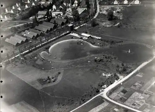 Foto Laupheim in Oberschwaben, Sonnenbad, Fliegeraufnahme