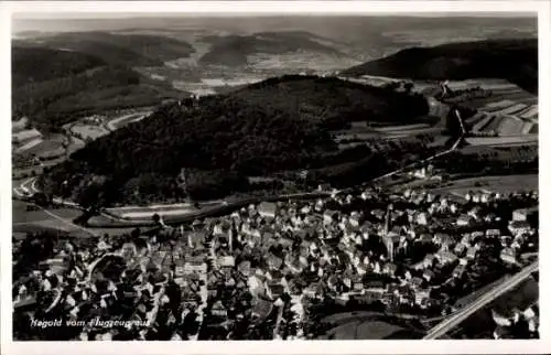 Ak Nagold im Kreis Calw Baden Württemberg, Fliegeraufnahme der Stadt