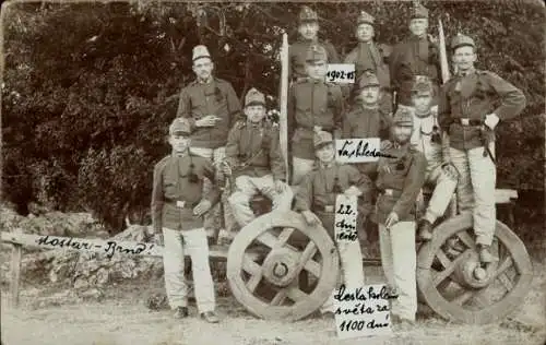 Foto Ak Mostar, Kuk Armee, Soldaten