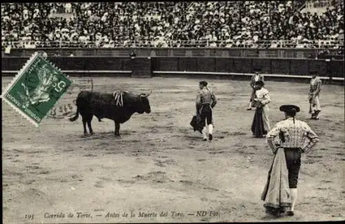 Ak Corrida de Toros, Antes de la Muerte del Toro, Stierkampf, Bulle, Toreros