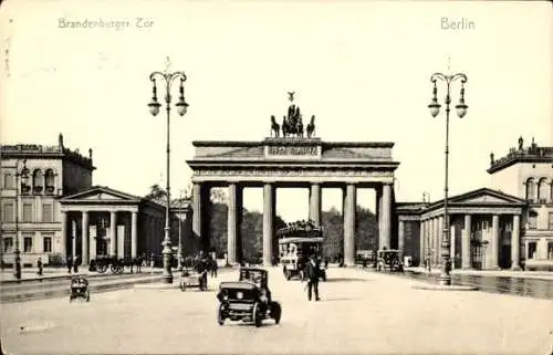 Ak Berlin Mitte, Brandenburger Tor, Auto, Bus