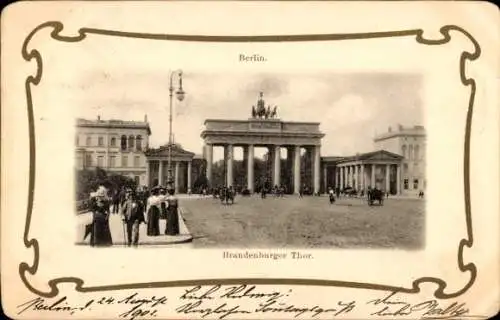 Passepartout Ak Berlin Mitte, Brandenburger Tor, Passanten