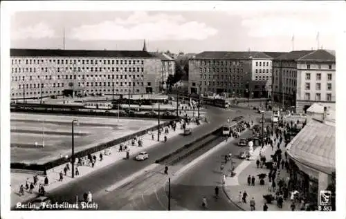 Ak Berlin Wilmersdorf, Fehrbelliner Platz, Straßenbahn, Verkehr, Passanten