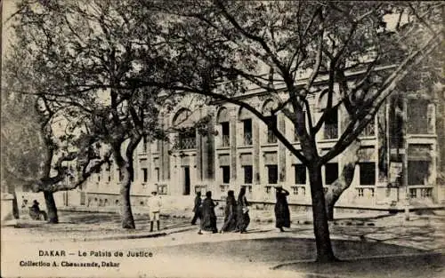 Ak Dakar Senegal, Le Palais de Justice, Blick auf das Gerichtsgebäude