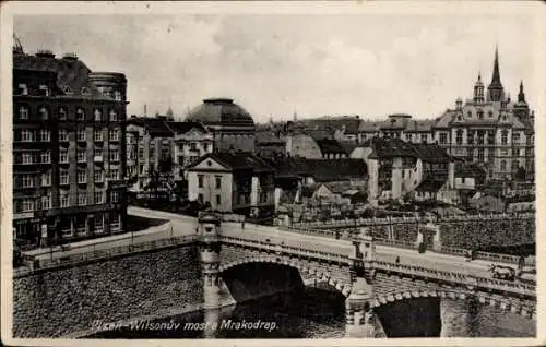 Ak Plzeň Pilsen Stadt, Brücke, Stadt