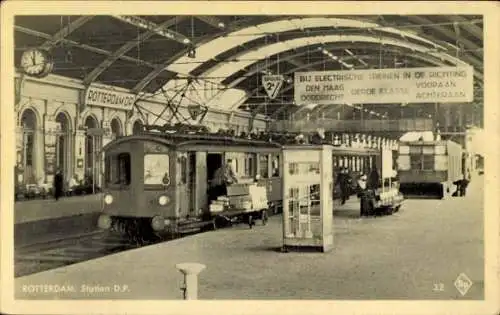 Ak Rotterdam Zuid-Holland Nederland, Station, Bahnsteig