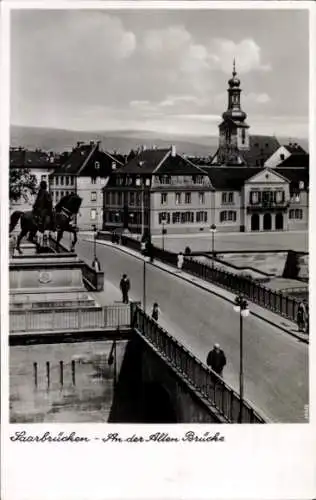 Ak Saarbrücken im Saarland, An der Alten Brücke